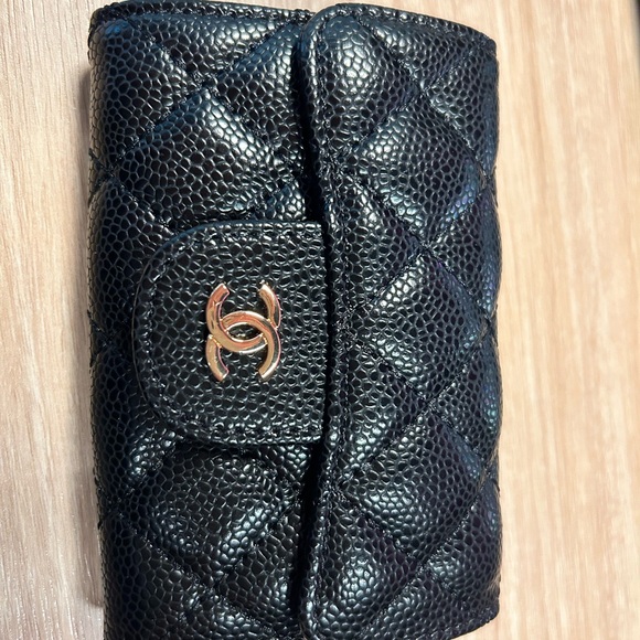 CHANEL Black Caviar Leather Key & Card Holder - Picture 1 of 5